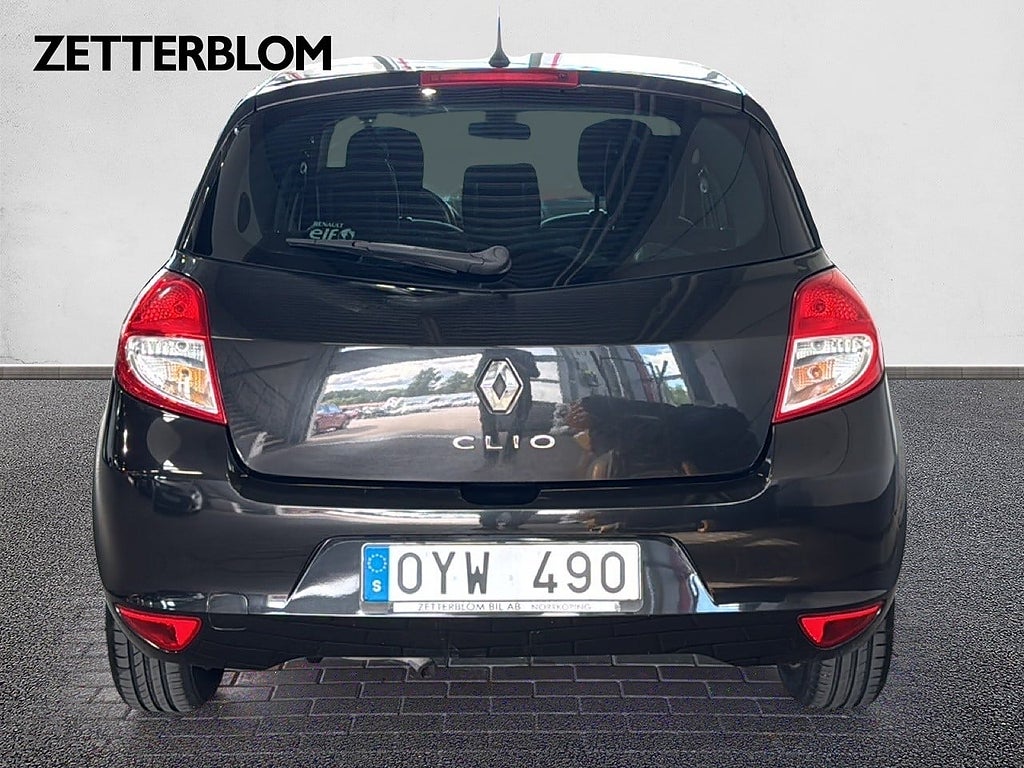 Halvkombi Renault Clio 4 av 15