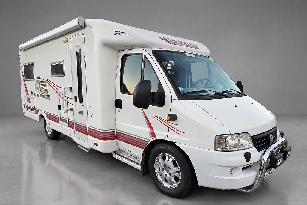 Kabe TRAVELMASTER 2.8 128HK SOLCELLER AC I BODEL & KUPEN LÅNGBÄDDAR 