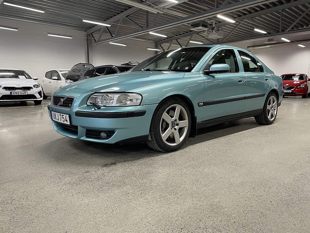 Volvo S60 R R-Line 300hk