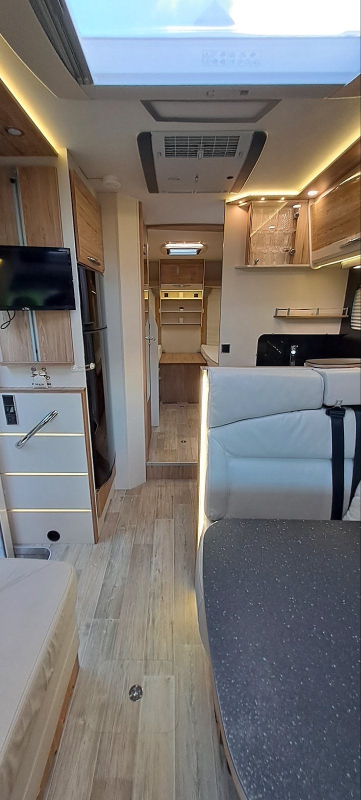 Pilote P740GJ 2018 - miniatyr 21