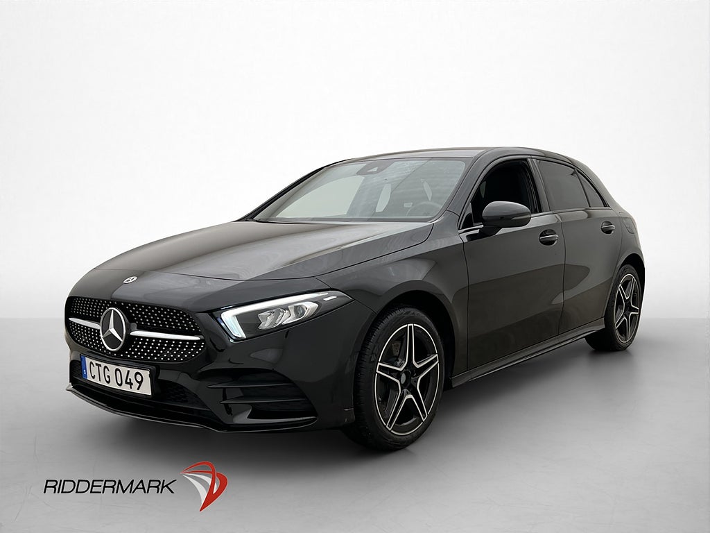 Mercedes-Benz A 250 e AMG Wide Kamera Sportstolar CarPlay