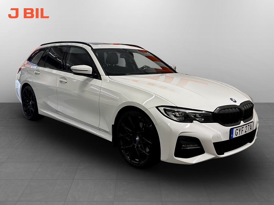BMW 320D Touring M-Sport xDrive 190hk Aut CARPLAY B-KAMERA 