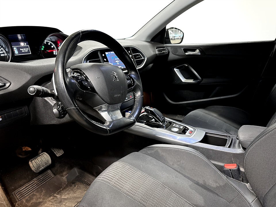 Bild på Peugeot 308 SW Allure 1.2 PT 130hk Aut KAMPANJRÄNTA 3,99%