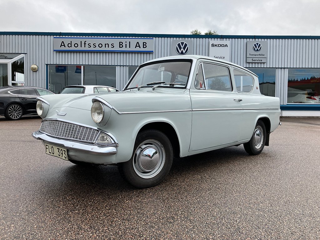 Ford Anglia Deluxe 1.0 106E