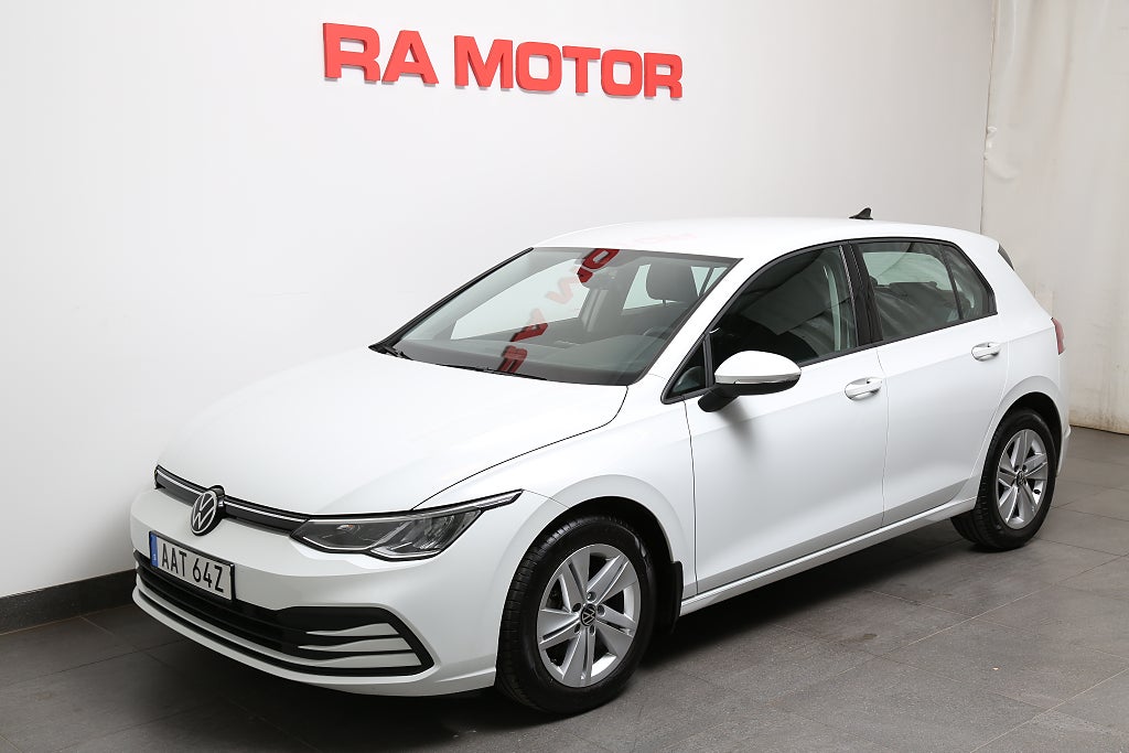 Volkswagen Golf 1,0 TSI 110hk Edition 5D P-sensor CarPlay 2023