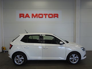 Halvkombi Skoda Fabia 4 av 20