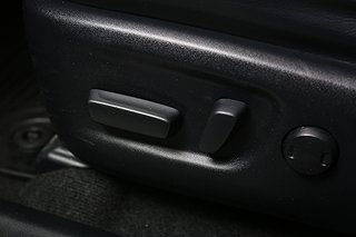 SUV Toyota RAV4 13 av 23