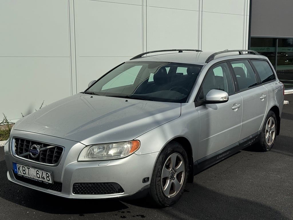 Volvo V70 2.0F Bensin Dragkrok+fullservad S&V-Hjul 145Hk