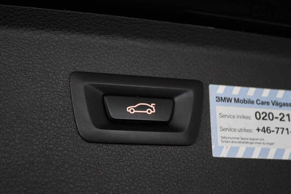 BMW 218 i Active Tourer Sport Line Navi HuD Drag B-kamera