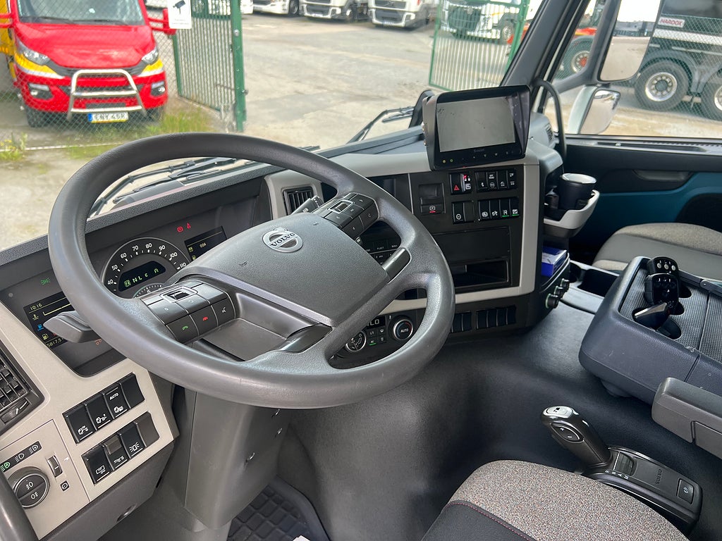 Volvo FM13 410 6x2 Skåpbil, *17 400 Mil*, Euro 6