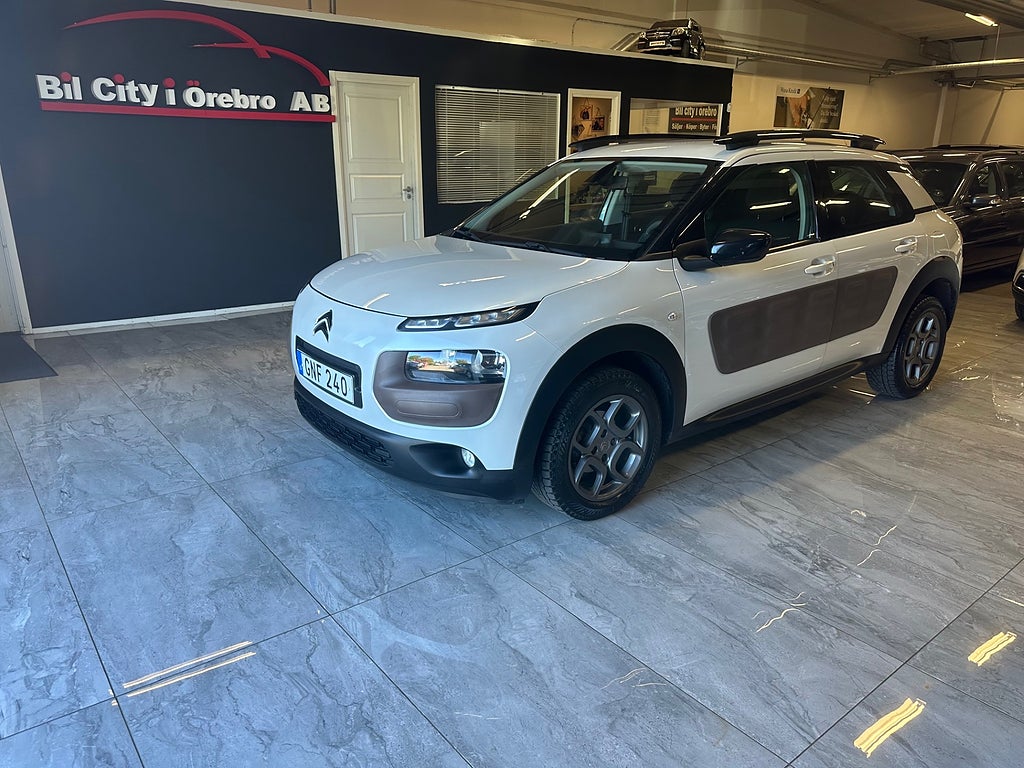 Citroën C4 Cactus 1.2 (82hk) PureTech / Låga Mil / M-Värmare / Nyservad & Besiktad
