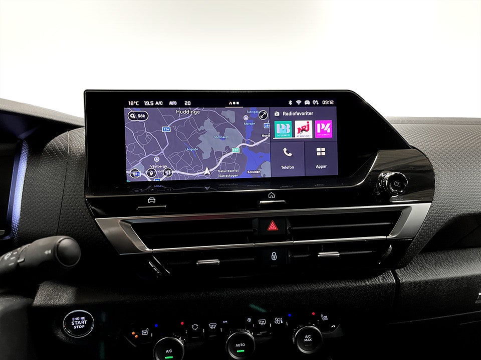 Bild på Citroën C4-X Shine 1.2 PT 130hk Aut B-KAMERA NAVI