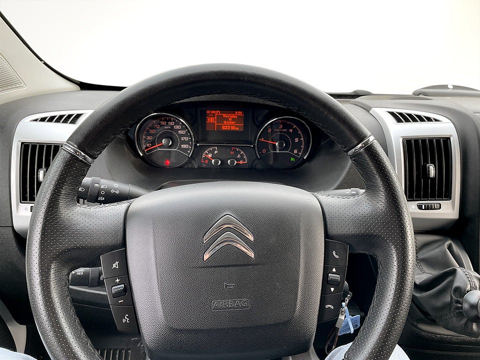 Bild på Citroen Jumper Bus Pre 2.2 BHDi 165hk L3H2 NYBILSGARANTI TOM 2028