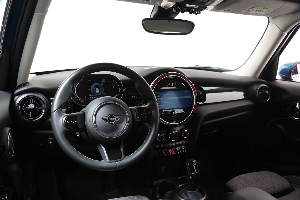 MINI Cooper S Experience 178hk Aut 5-dörrars Navi CarPlay Kamera 2024