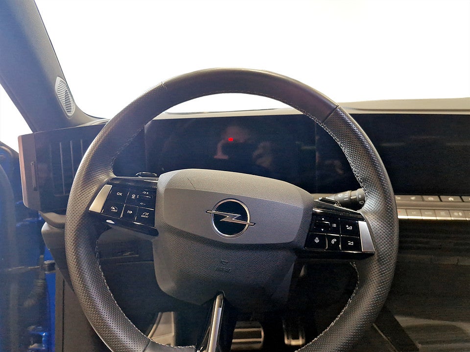 Bild på Opel Astra ST GS 1.2 PT 130hk Aut B-KAMERA CARPLAY 