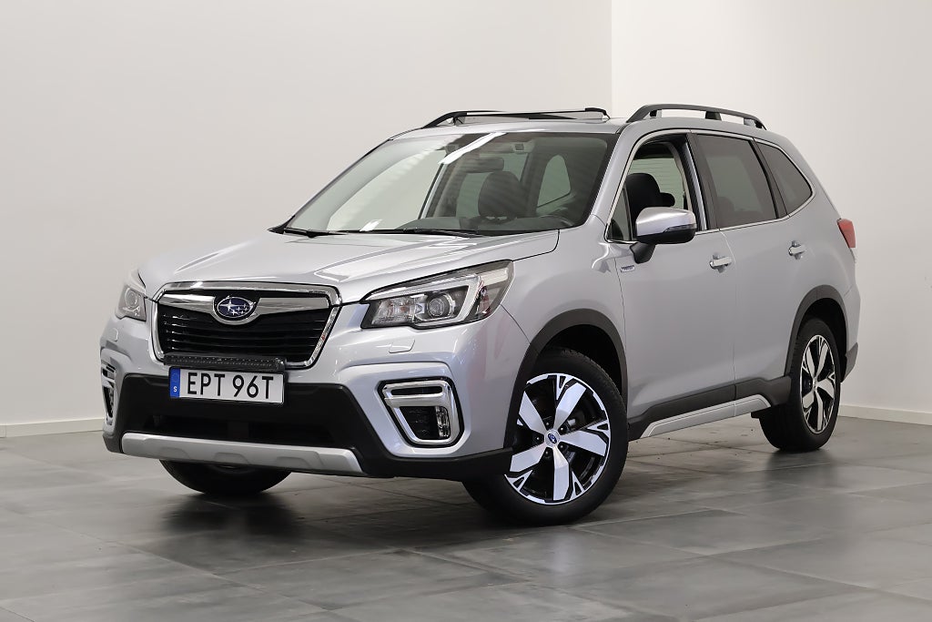 Subaru Forester E-Boxer Summit Taklucka H/K V-Hjul Drag M-Värm 