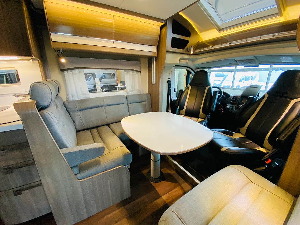 Kabe TMX 780 LB /AC bodel/Dragkrok/Solcell/Automat 150hk/Ugn/Taksäng - Kabe