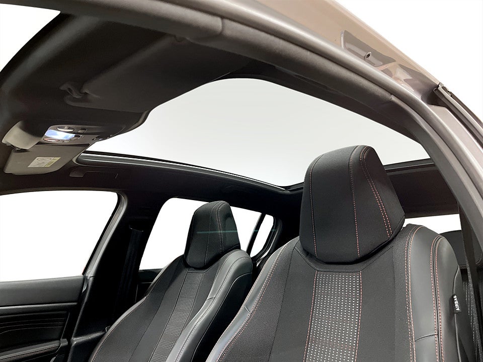 Bild på Peugeot 308 5D GT-Line 1.2 PT 130hk GLASTAK P-SENSORER 