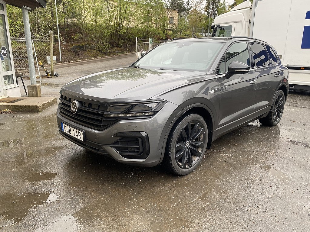 Volkswagen Touareg 3.0 V6 TDI 4Motion R-Line se spec. 286hk drag, värmare 