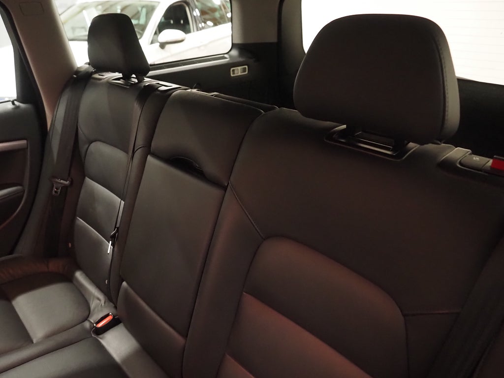Volvo V70 D2 Geartronic Momentum Drag BLIS Farthållare Skinn 2015