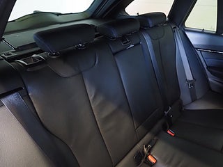 Kombi BMW 320 12 av 25