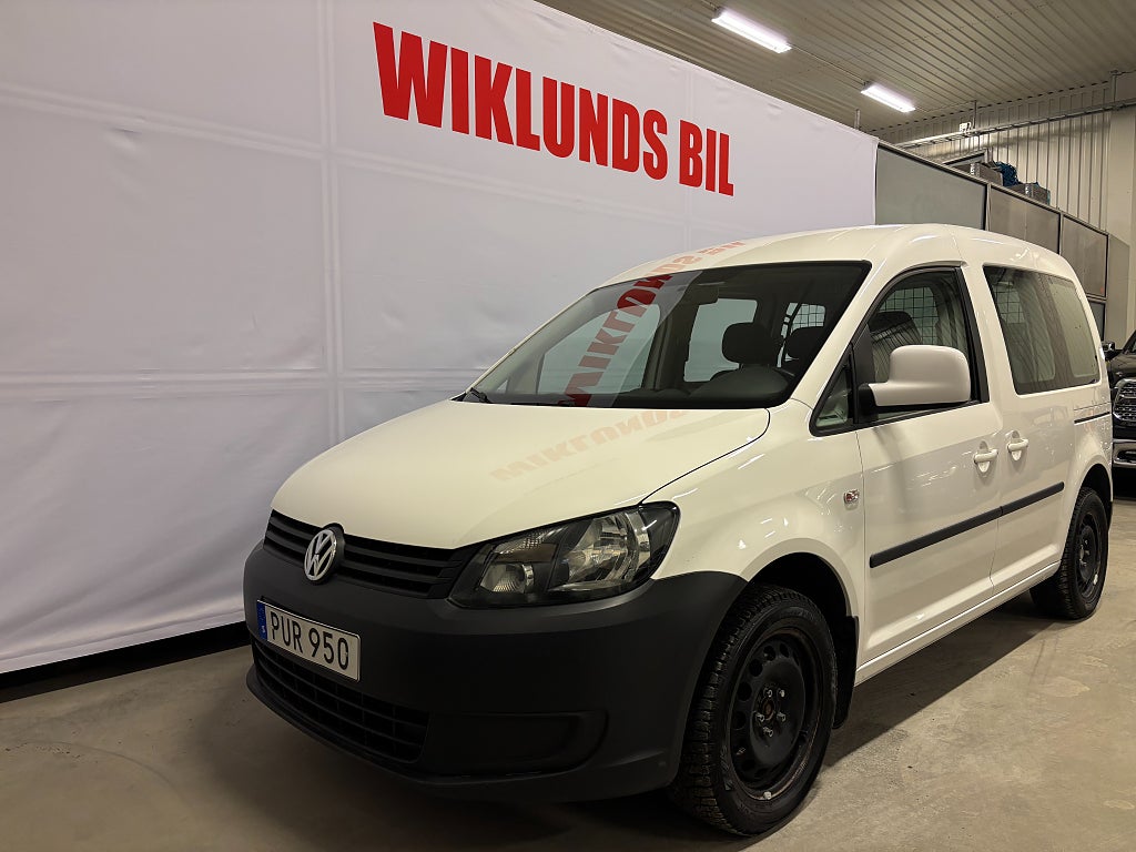 Volkswagen Caddy 1.6 TDI Euro 5-sits Nyserv SoV Lågmil Drag