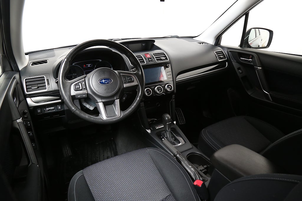 Subaru Forester 2,0D 147hk XS AWD Aut Extraljus Motorvärmare Drag 2016