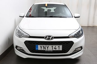 Halvkombi Hyundai i20 5 av 20