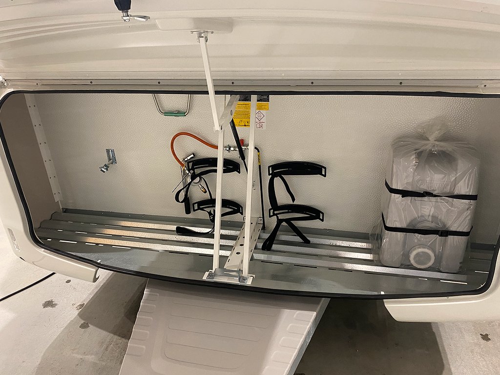 Adria Adora 613 PK / Barnkammar / Pluspaket / 2995kr / mån - Adria