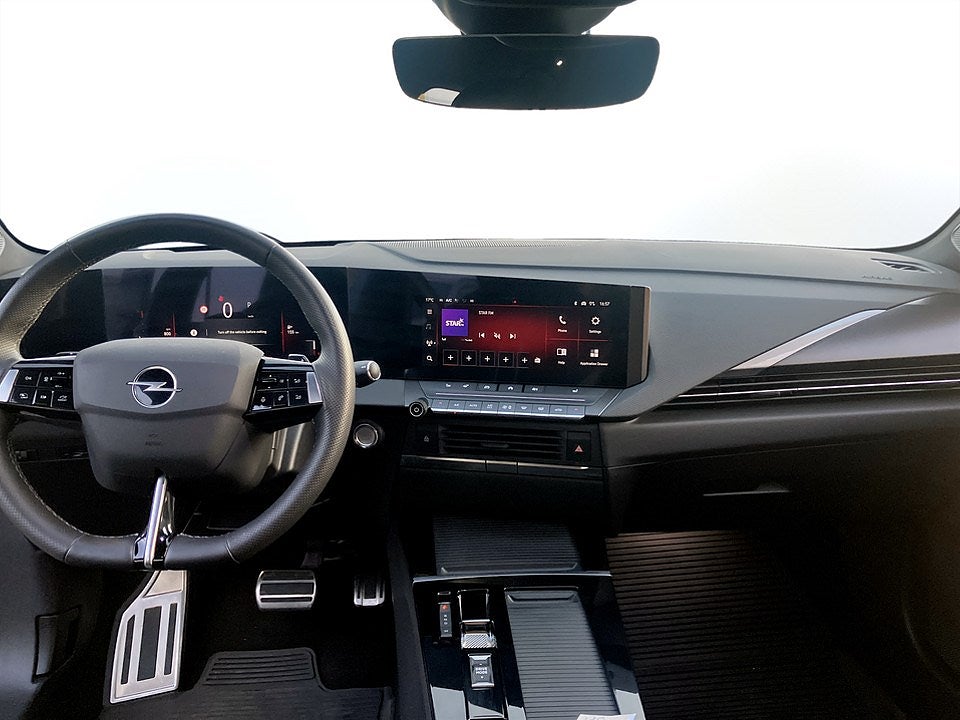 Bild på Opel Astra ST GS 1.2 PT 130hk Aut - B-KAMERA, EN ÄGARE