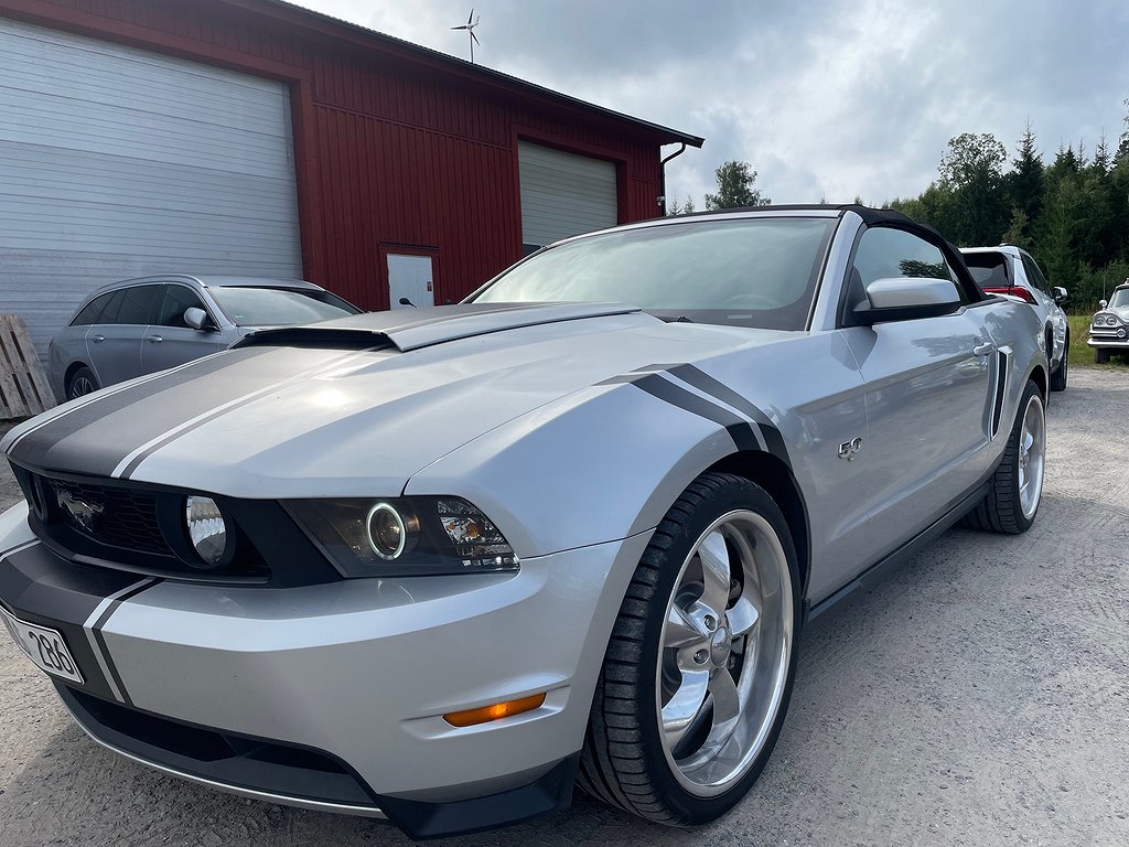 Ford Mustang GT Convertible V8 Utsökt skick