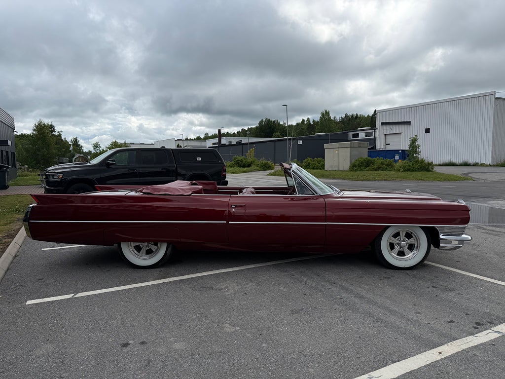 Cadillac Convertible de Ville 7.0 0kr insats 3230kr/mån