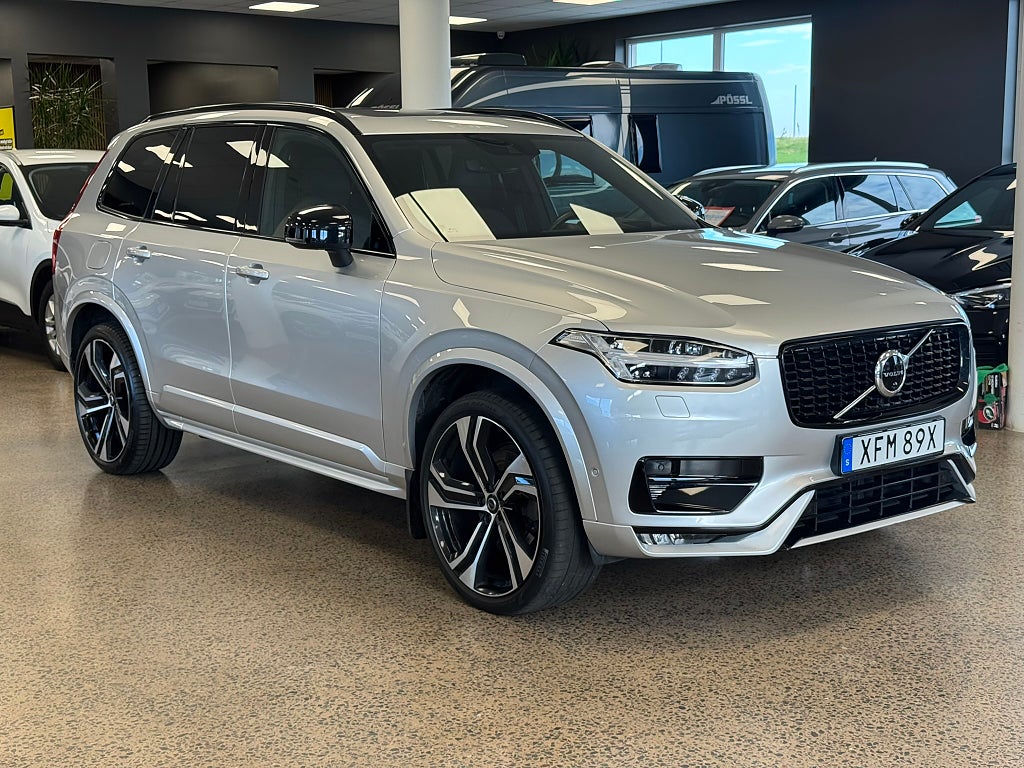 Volvo XC90 7-sits B5 AWD R-Design Pro Edition B&W Pano Drag 360°