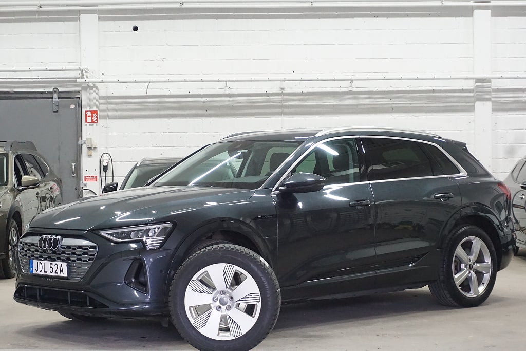 Audi Q8 e-tron Q8 50 e-tron Vinterhjul Drag Sportstol