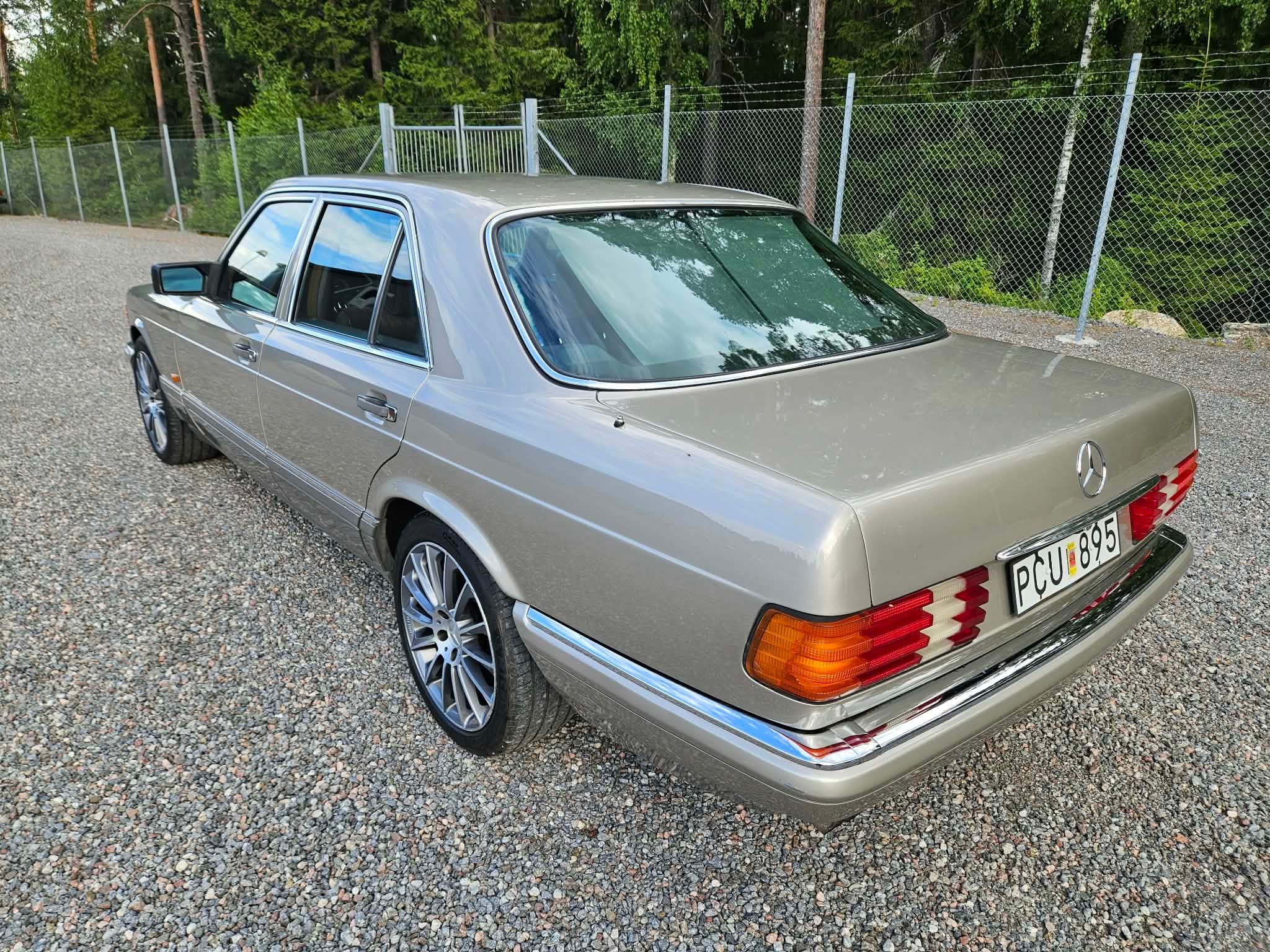 Mercedes-Benz 300 1988, bild 4/25