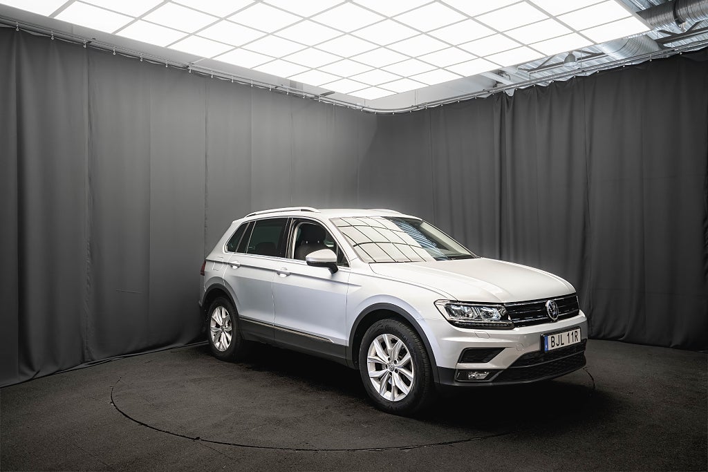 Volkswagen Tiguan TSI 4Motion B-VÄRMARE DRAG ADAPTIV-FART CARPLAY 190hk