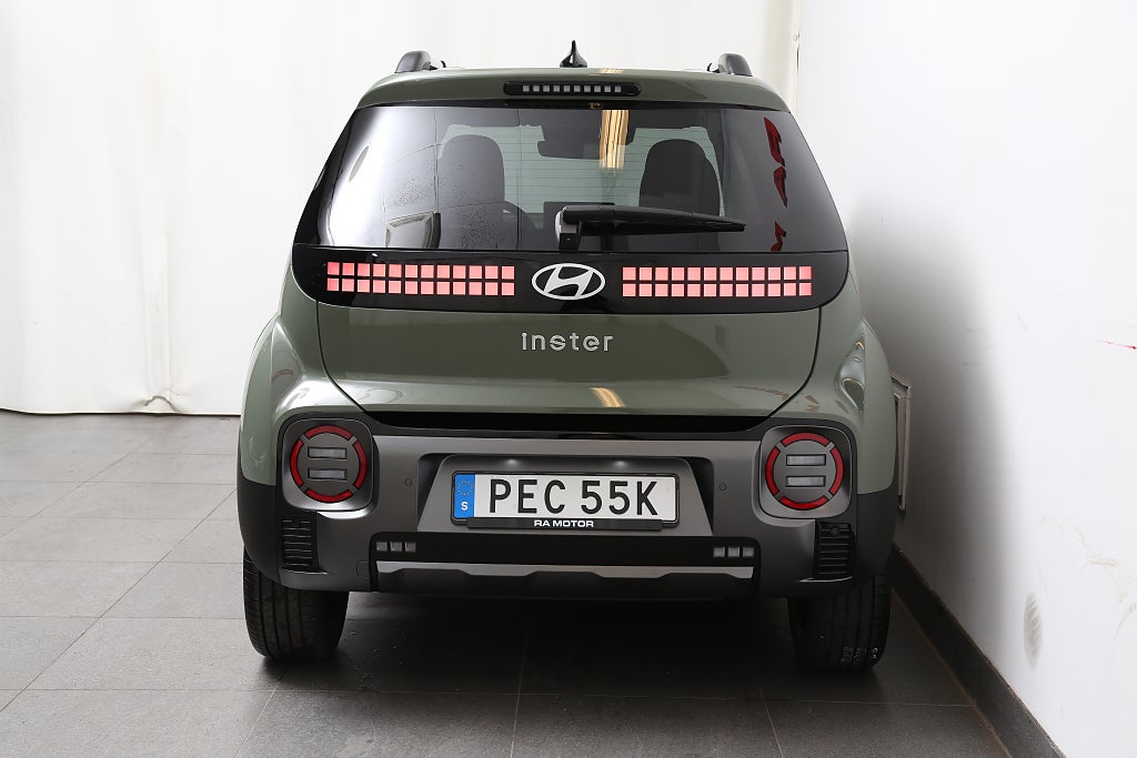 Hyundai Inster Cross Long Range 49kWh  | Moms | Låga mil fd. demobil 2025
