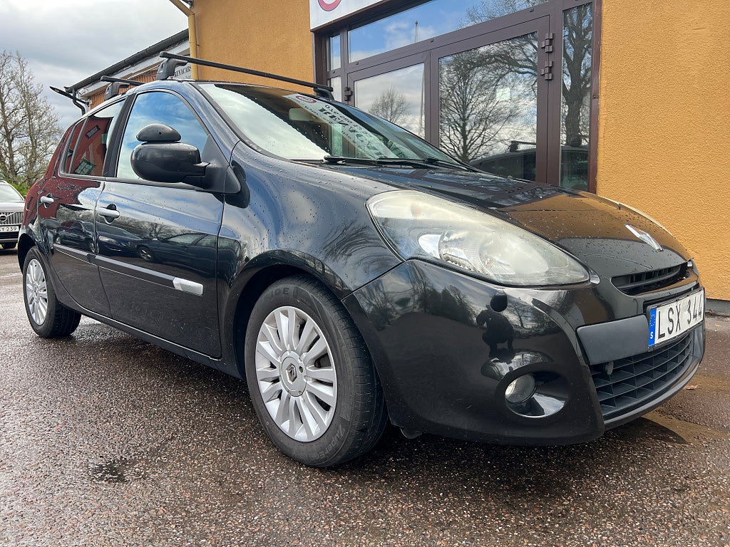 Renault Clio 5-dörrars Halvkombi 1.2 E85 Bes/Avb:-301 kr / mån