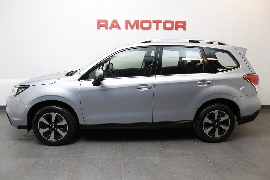 Subaru Forester 2,0i 150hk XS Aut AWD Pano Motorv Dragkrok 2018