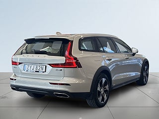 Volvo V60 Cross Country D4 AWD Momentum S&V-hjul/Kamera/Carplay/Handsfree/Dvärm
