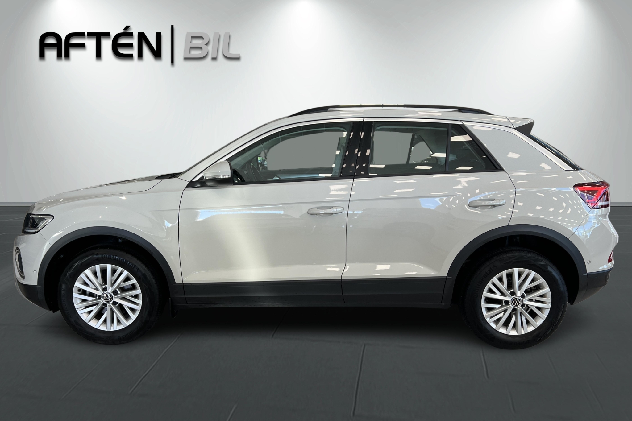 Volkswagen T-Roc 1.0 TSI 2023, bild 6/10