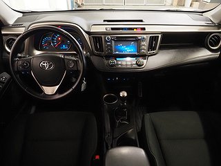 SUV Toyota RAV4 16 av 22