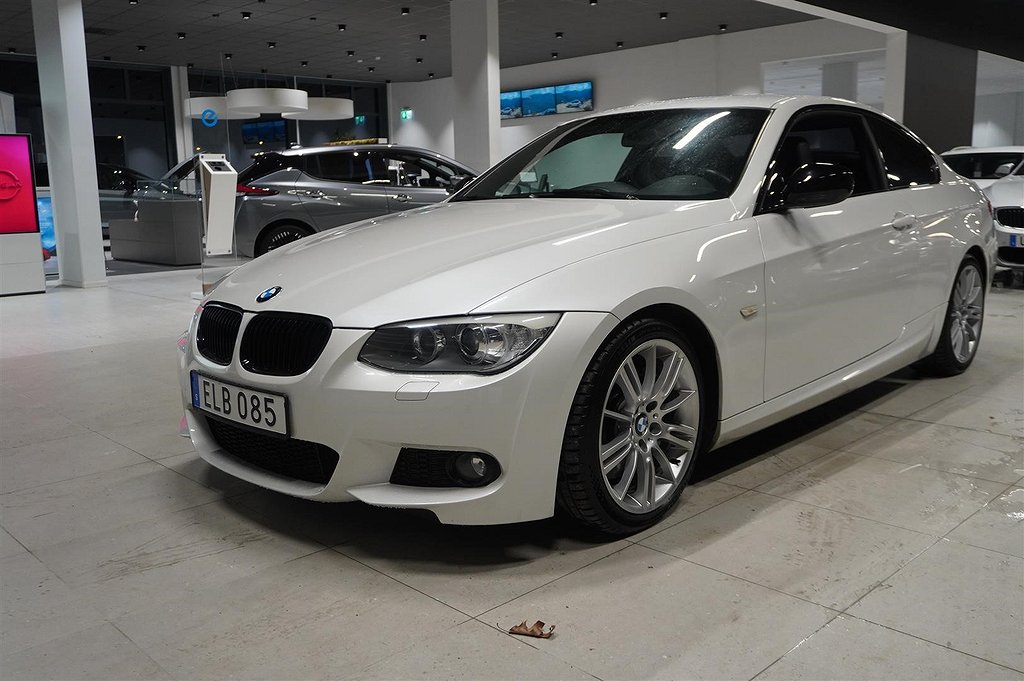 BMW 335i Coupé Manuell 306hk Superskick Nav Comfort Elstol Endast Sommark