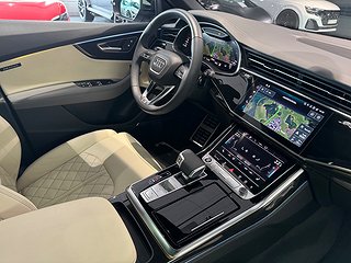 SUV Audi Q8 4 av 15