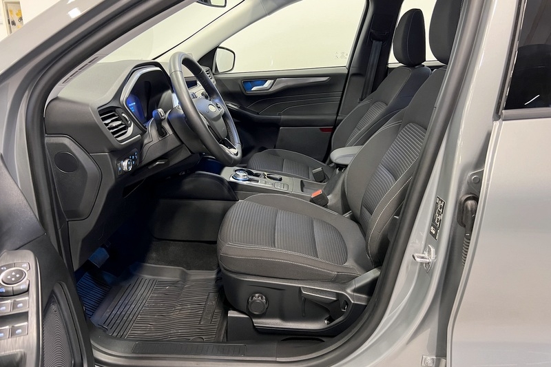 Ford Kuga, photo 2/15