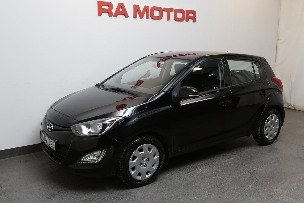 Hyundai i20 1,2 84hk Premium 5D Bluetooh P-sensorer Motorv 2013