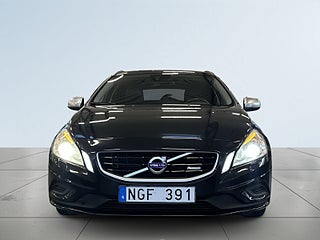 Volvo V60 D4 AWD R-Design Business Pro S&V-hjul/Drag/Dvärm/Skinn – bild 2
