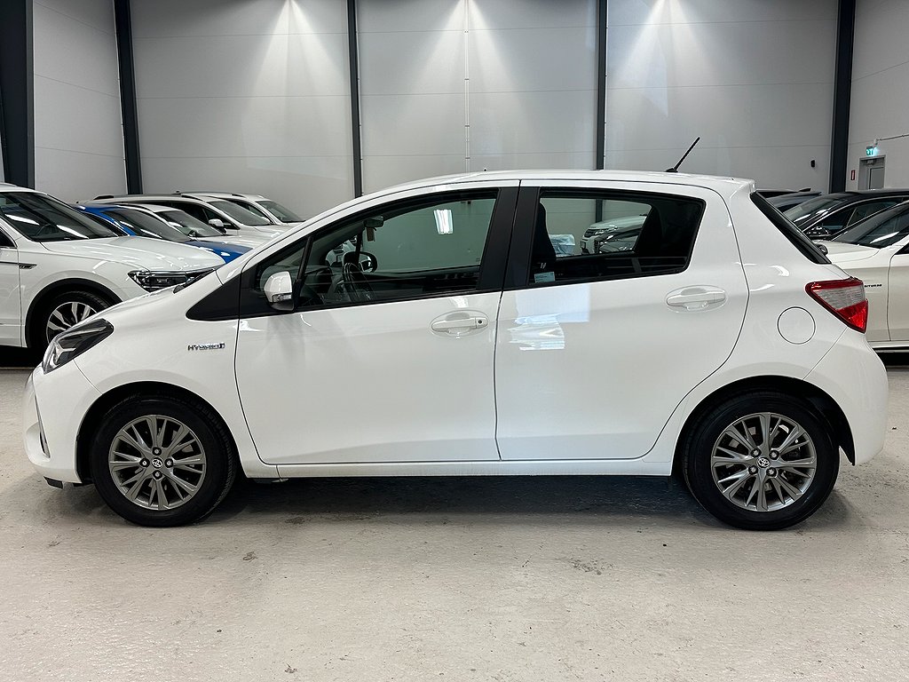 Toyota Yaris HYBRID E-CVT ACTIVE 101HK KAMERA VÄLSERVAD 