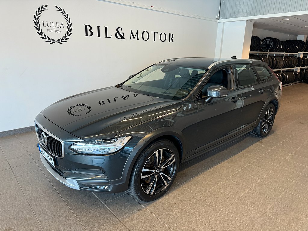 Volvo V90 Cross Country D4 AWD 360° Navi HUD Drag 7006Mil