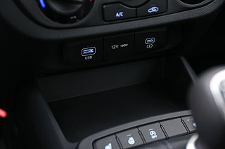 Halvkombi Hyundai i10 11 av 15